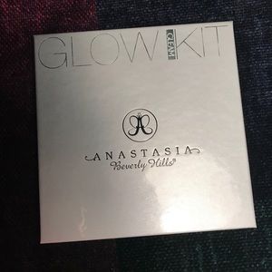 Anastasia Beverly Hills Glow Kit: Gleam, Like New